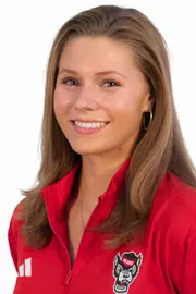 Caroline Volk Headshot