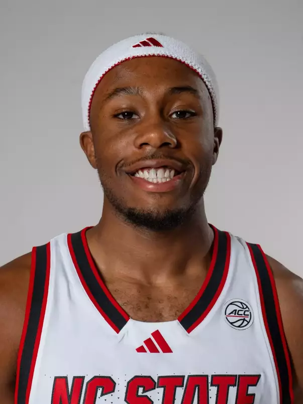 Tre Holloman headshot 25-26