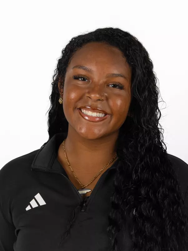 Mirianna Corea 2026 Track Headshot