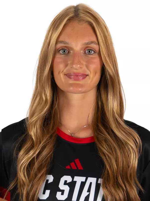 Jade Bordeleau Headshot