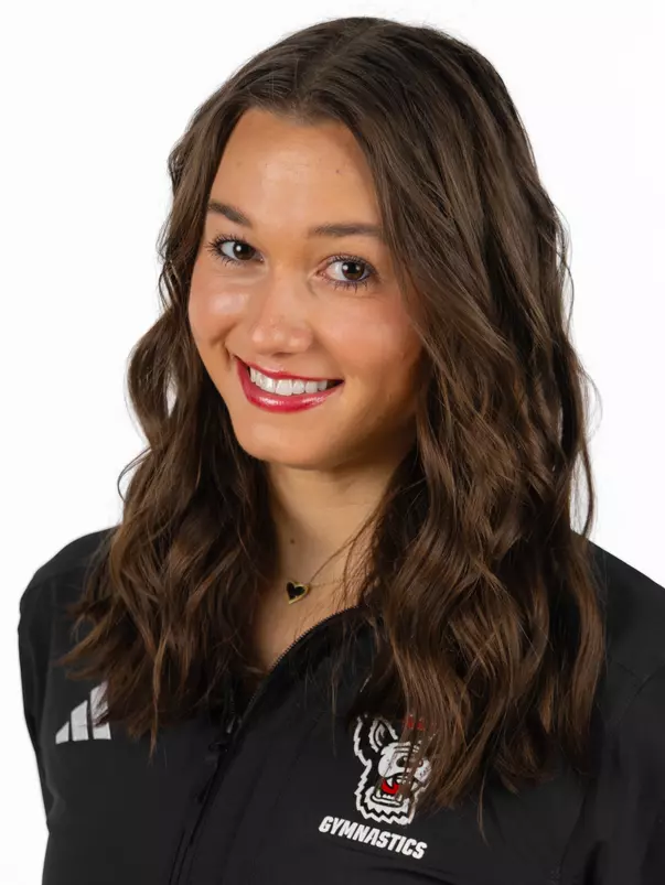 Elizabeth Strohecker Headshot