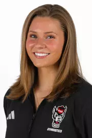 Caroline Volk Headshot