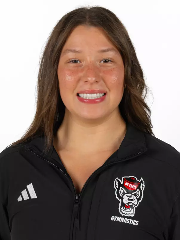 Grace Weisser Headshot