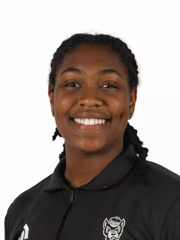 Nia Armstrong 2026 Track Headshot