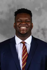 gophers defensive lineman Micah Dew-Treadway (18)