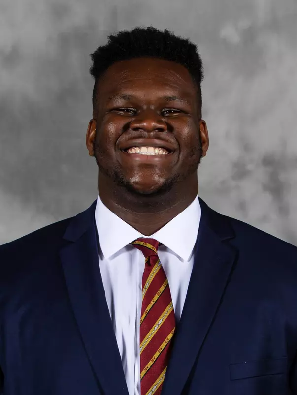 gophers defensive lineman Micah Dew-Treadway (18)