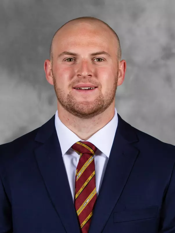 gophers quarterback Tanner Morgan (2)