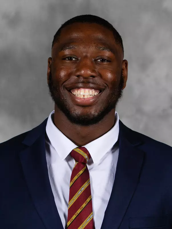 gophers defensive lineman Esezi Otomewo (9)