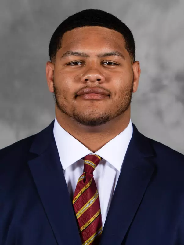 gophers defensive lineman Keonte Schad (19)