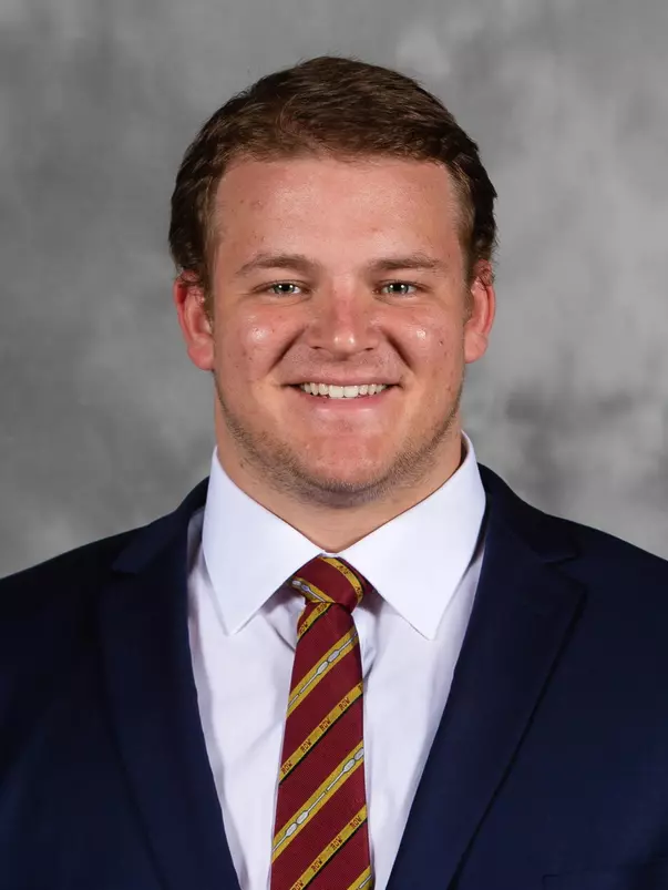 gophers offensive lineman Sam Schlueter (70)