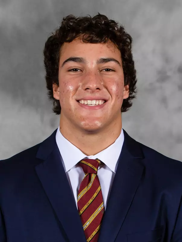 gophers linebacker Mariano Sori-Marin (55)