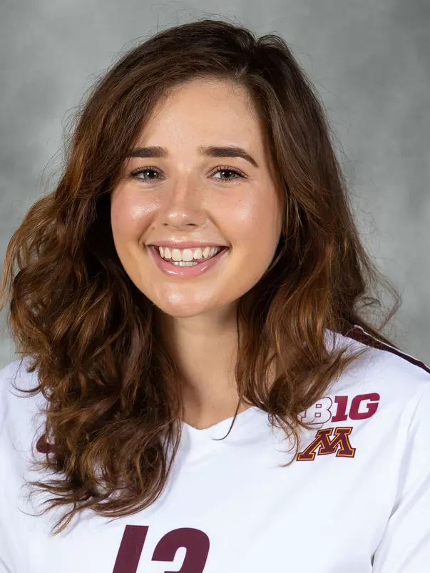 Bayley McMenimen headshot
