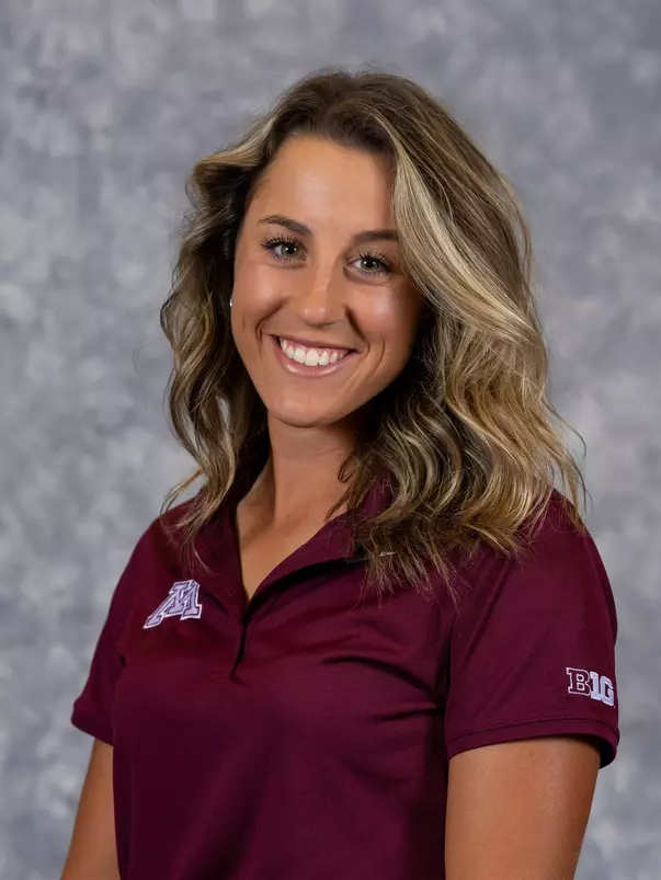 Grace Curran Headshot