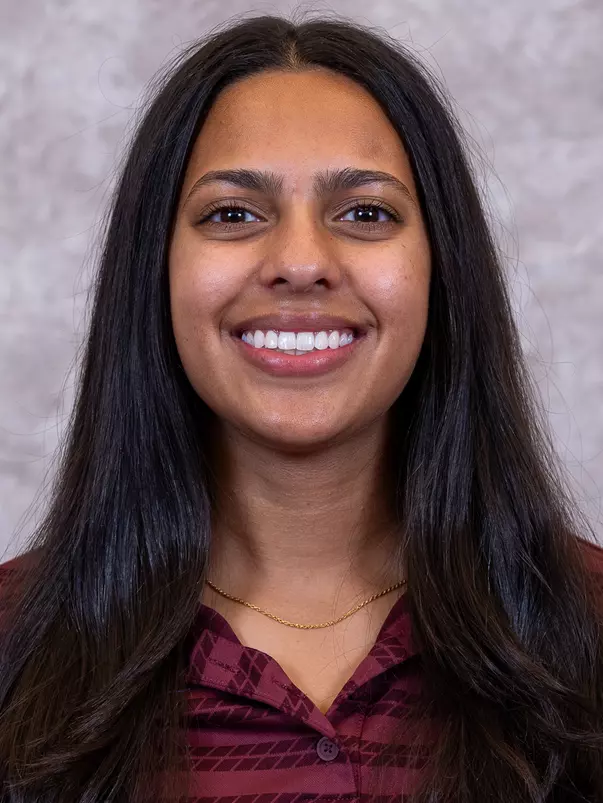 Ajmera_Radhika_headshot_2627