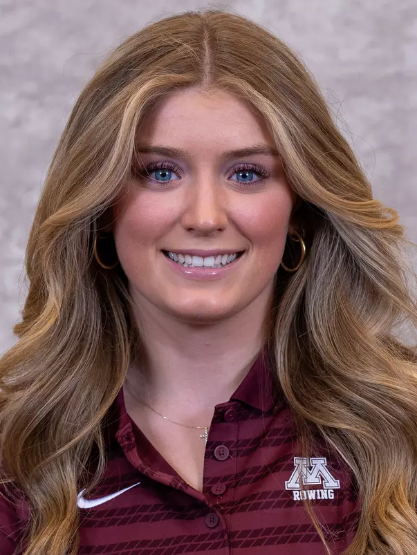 Fincham_Madeline_headshot_2627