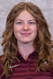 Petersen_Chloe_headshot_2627
