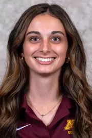 Manns_Susanna_2627_Headshot