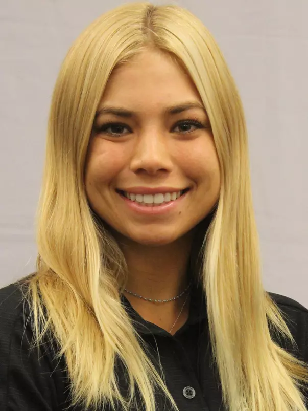 Delanie Dunkle headshot 2021