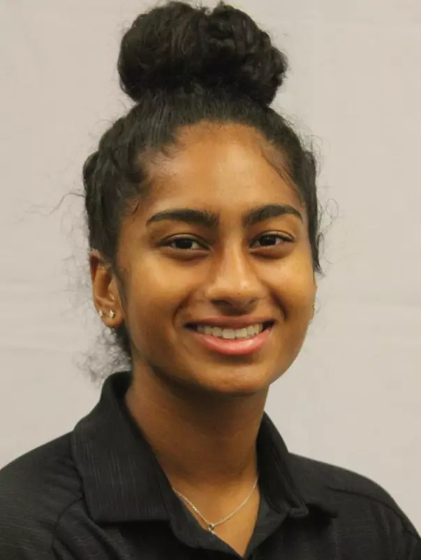 Ravilla headshot 2021