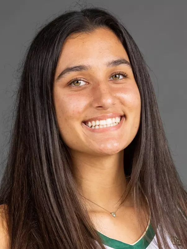 Maia Garcia headshot 2021-22