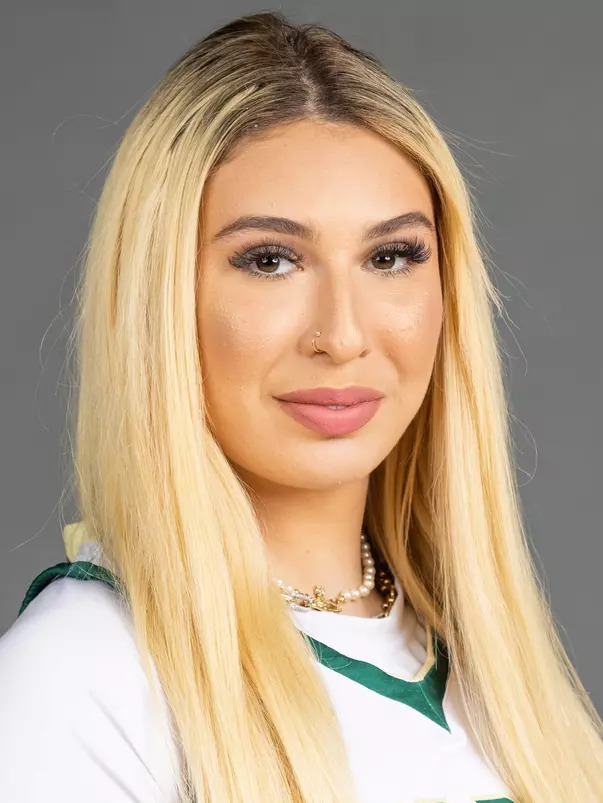 Sarah Dumitrescu headshot 2021-22
