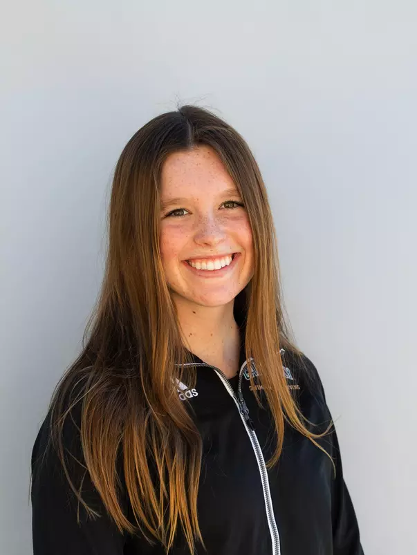 Katie Faris headshot 2020-21