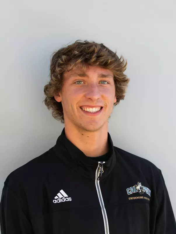 Justin Mills headshot 2020-21