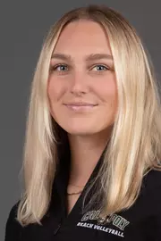 Amanda Walker 2021 Headshot