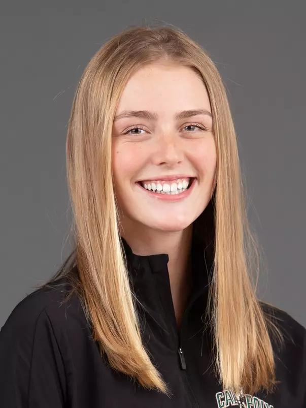 Emma McLaren 2021 Headshot