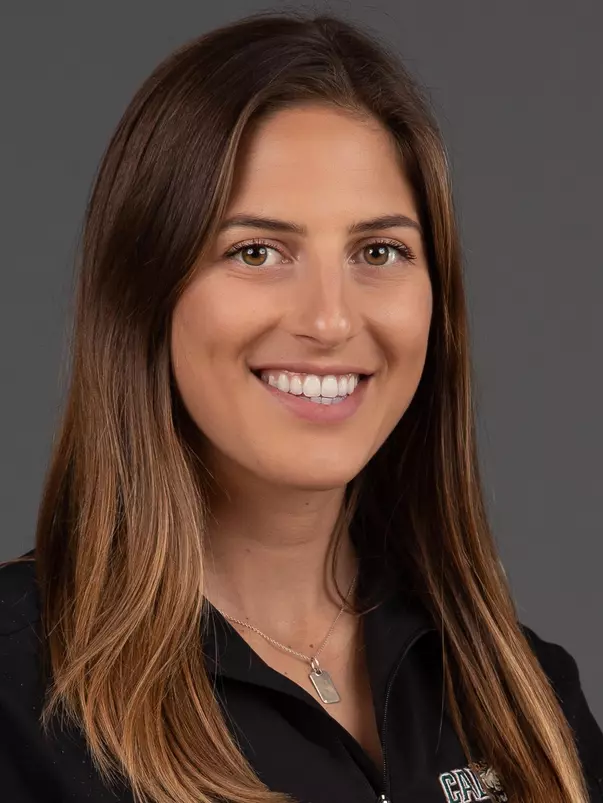 Tia Miric 2021 Headshot