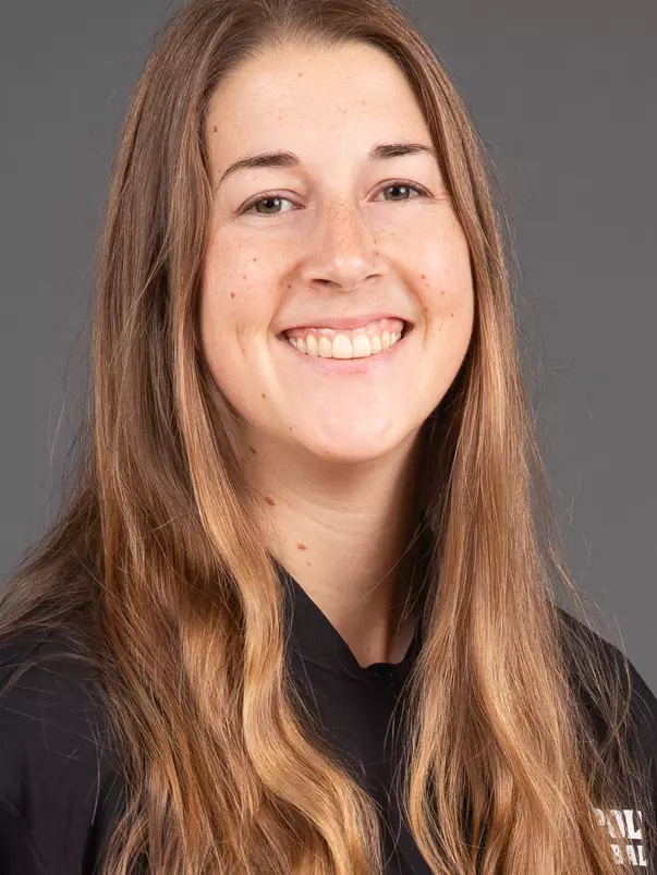 Becca Holtgeerts headshot 2021