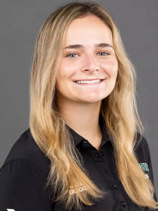 Womens Tennis - Sarah MacCallum. 9/25/22 Photo by Owen Main