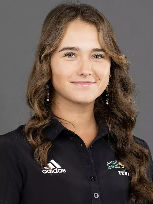 Womens Tennis - Sasha Ozrets. 9/25/22 Photo by Owen Main