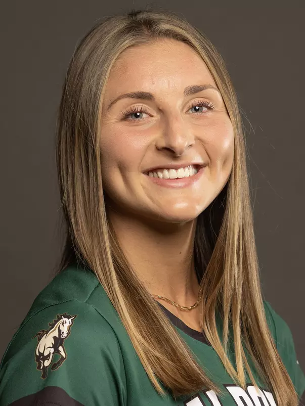 Jenna Ladrech 2022 headshot