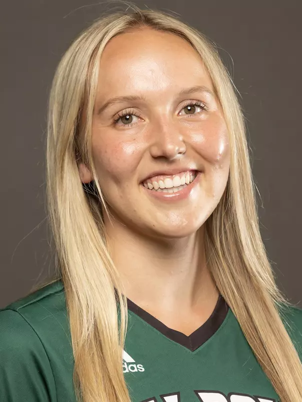 Isabel Barnett 2022 headshot