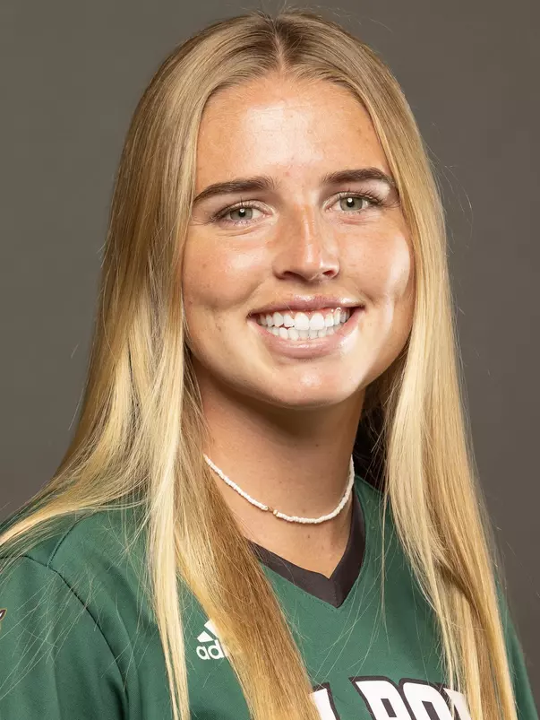 Annie Larson 2022 headshot