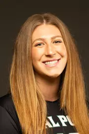 Meredith Phillips headshot 2022