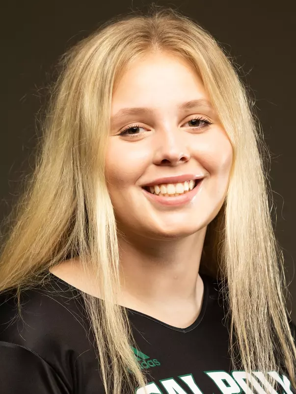 Tess Masingale headshot 2022