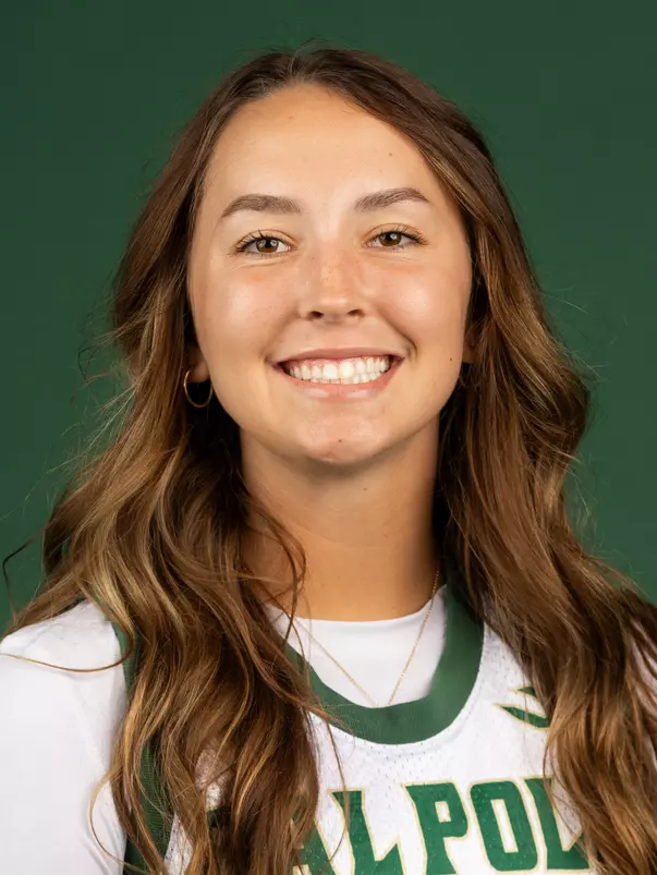 Natalia Ackerman headshot 2023