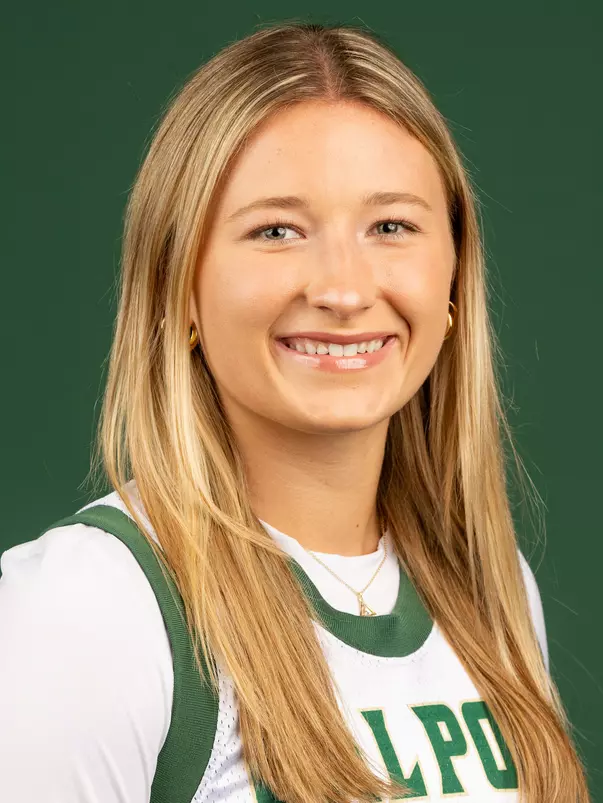 Ania McNicholas headshot 2023