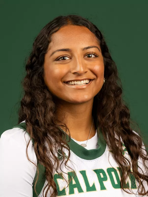 Annika Shah headshot 2023