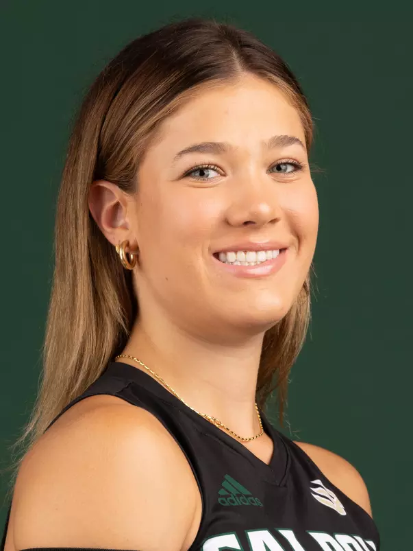 Demi Harris headshot