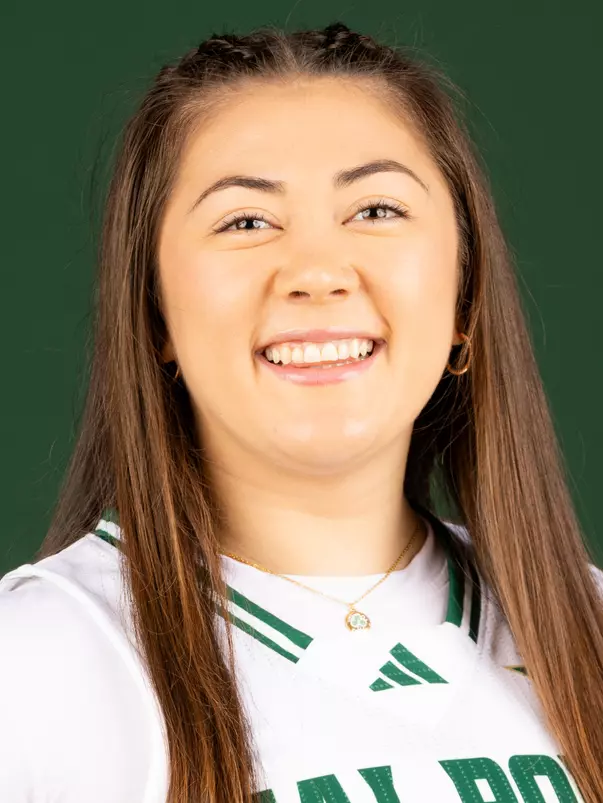 Ashley Hiraki Headshot 2024