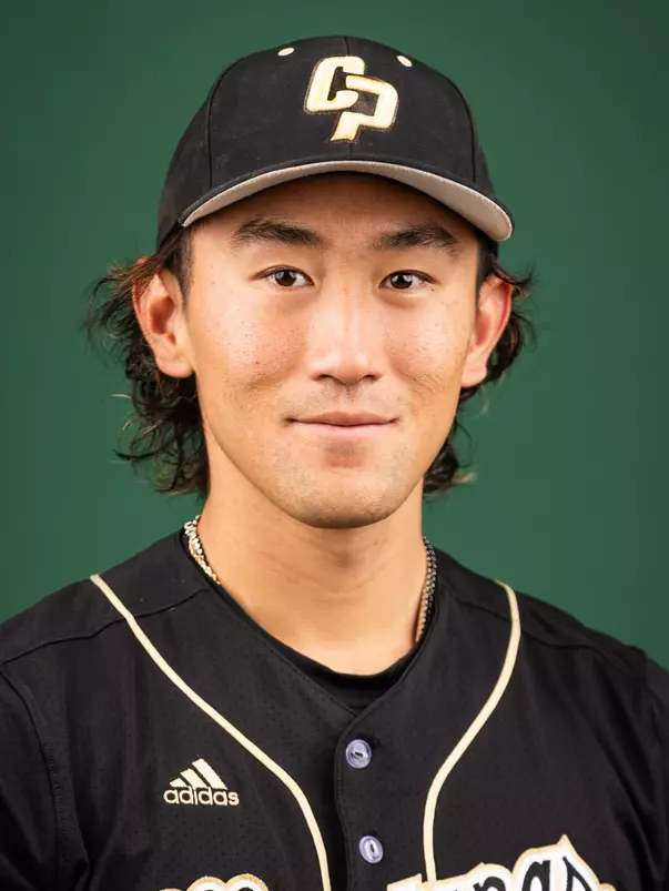 Mack Higuchi headshot 2024
