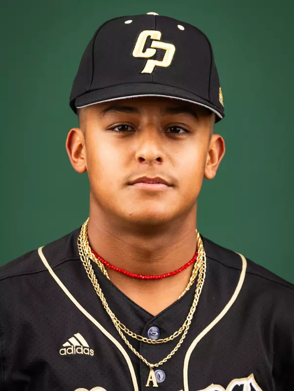 Alejandro Garza headshot 2024