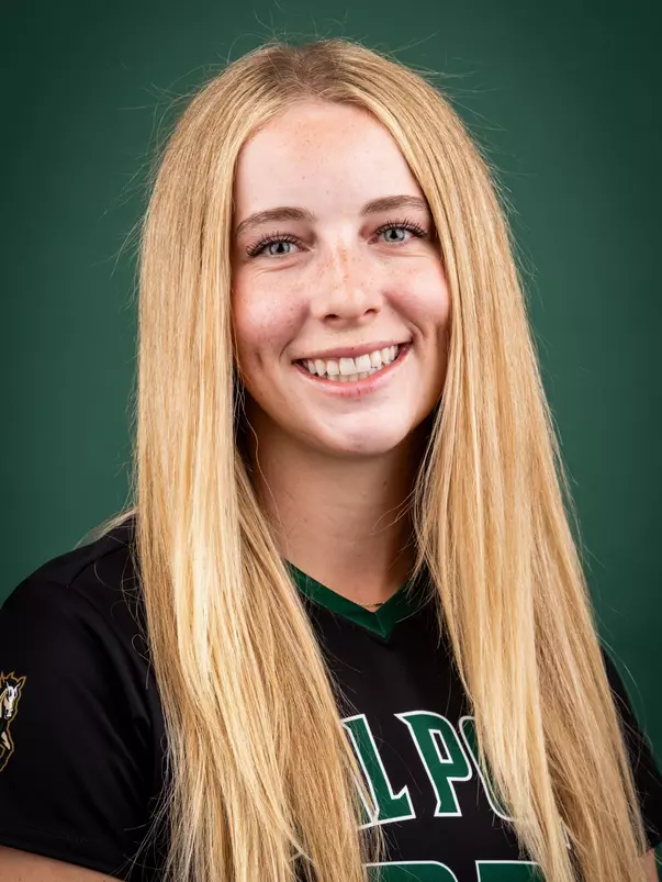 Leah Sulzberg 2025 headshot