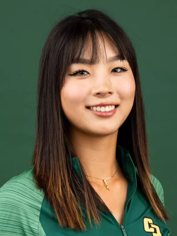Sarah Yoo headshot 2025