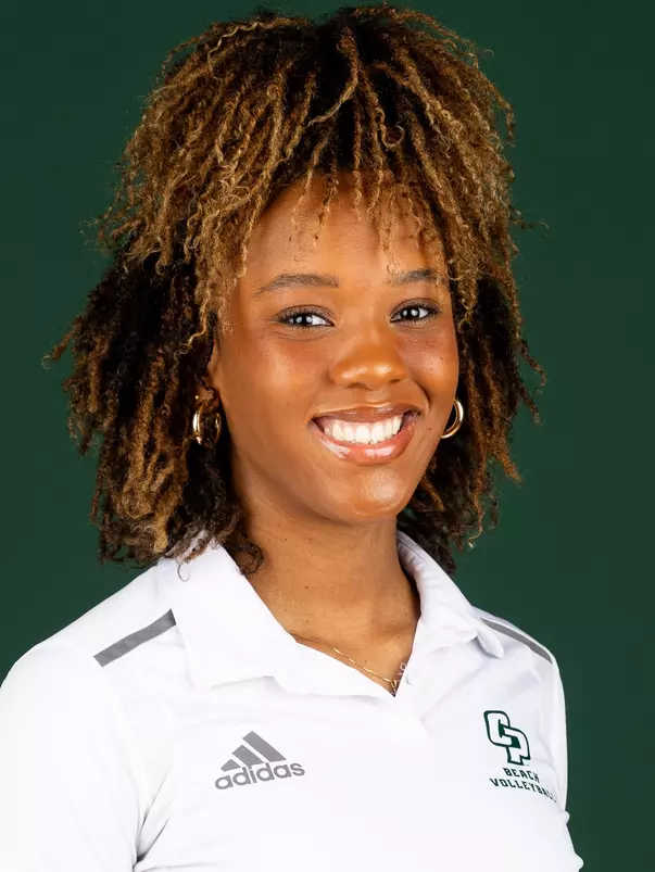 Zaria Henderson
Beach VB
Photo by Owen Main 1/5/25