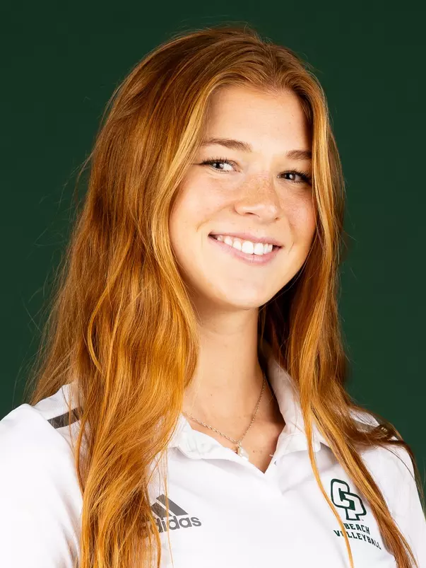 Marina Warren headshot 2025