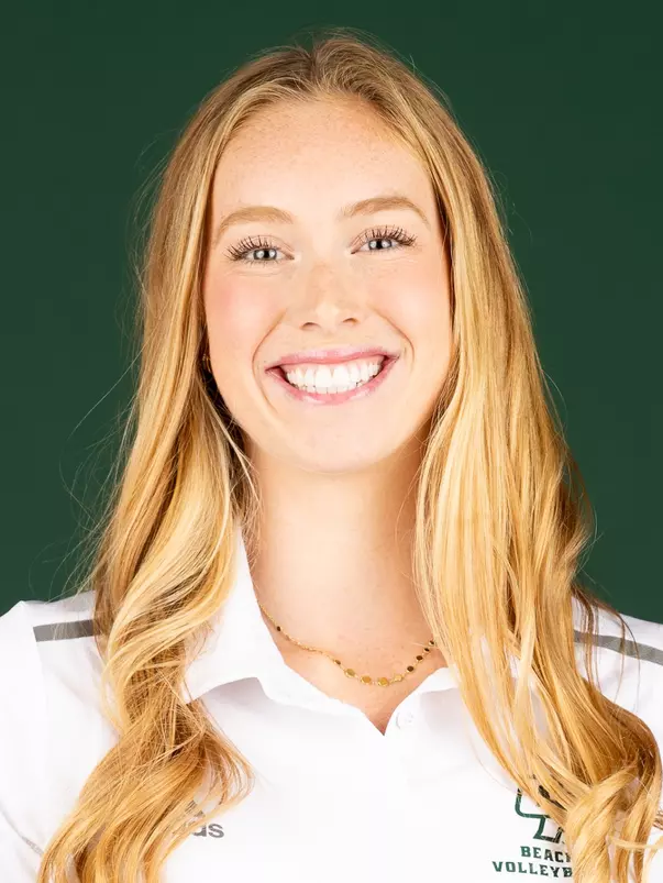 Abbey Reinard headshot 2025